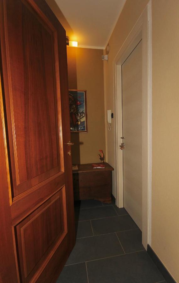 L'Adret Hotel Gressan Bagian luar foto
