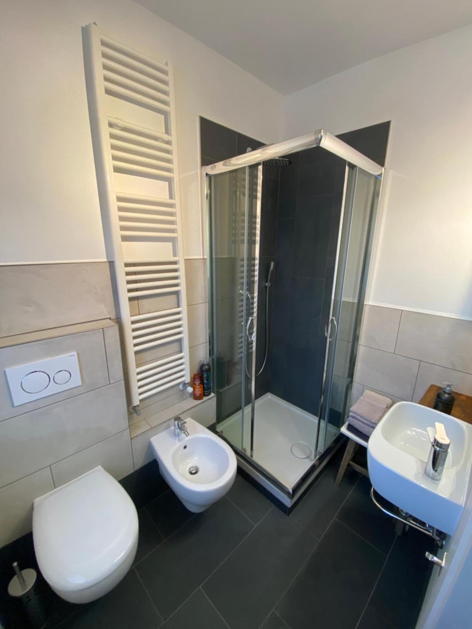 L'Adret Hotel Gressan Bagian luar foto